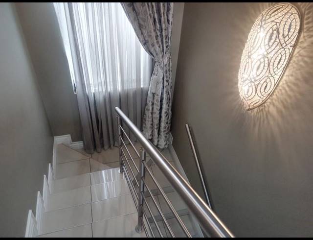 3 BEDROOM TOWNHOUSE FOR SALE IN BEDFORDVIEW